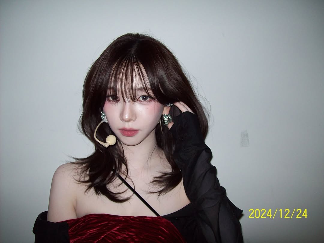 2025韩国流行发型：3、中长发层次剪