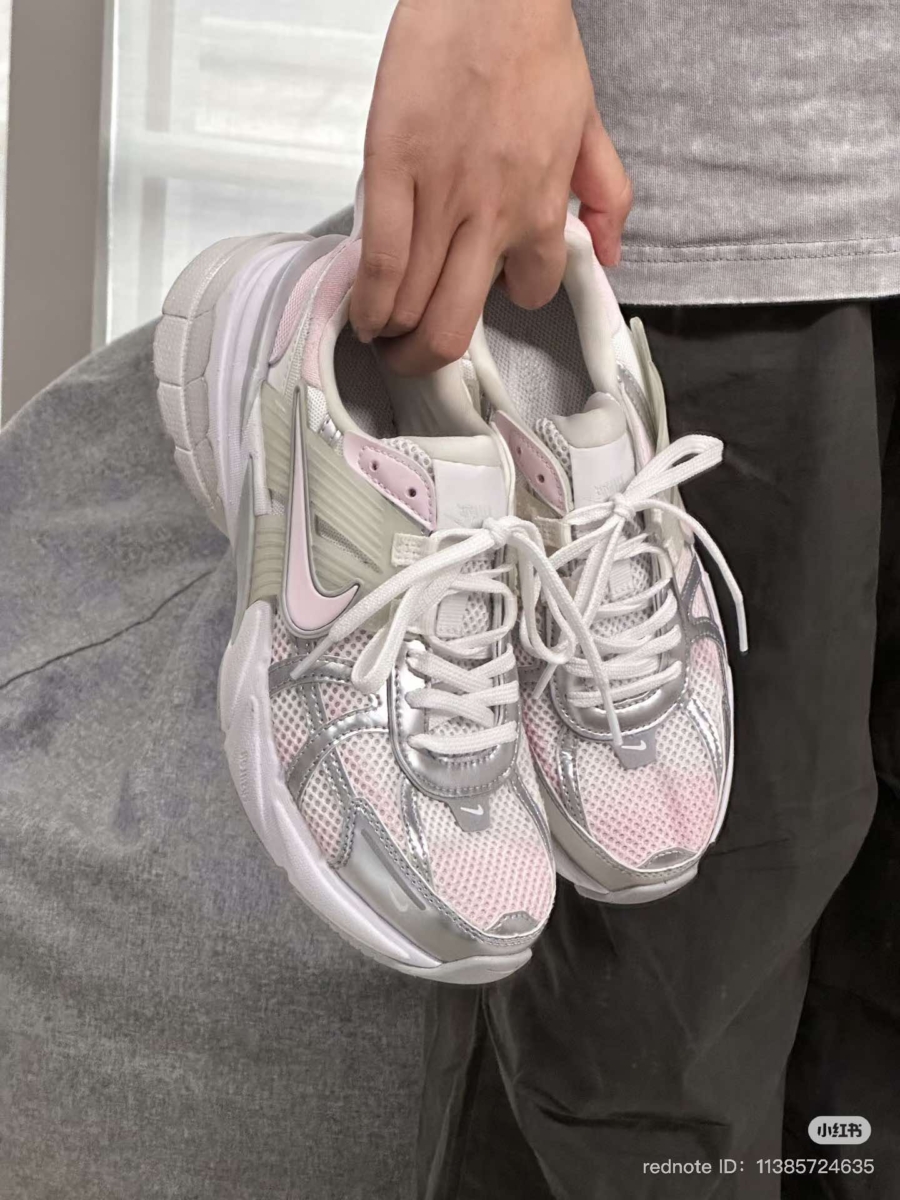NIKE V2K Run