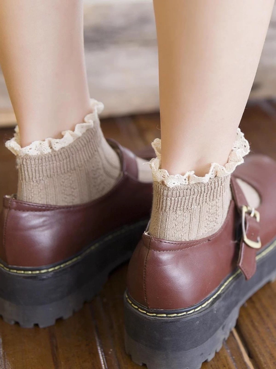 不同鞋款的袜子搭配 | 1、玛丽珍鞋