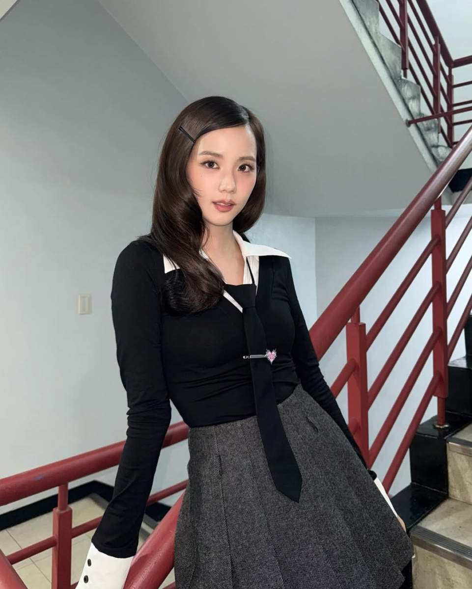 2025韩国流行发型：5、复古千金感卷发