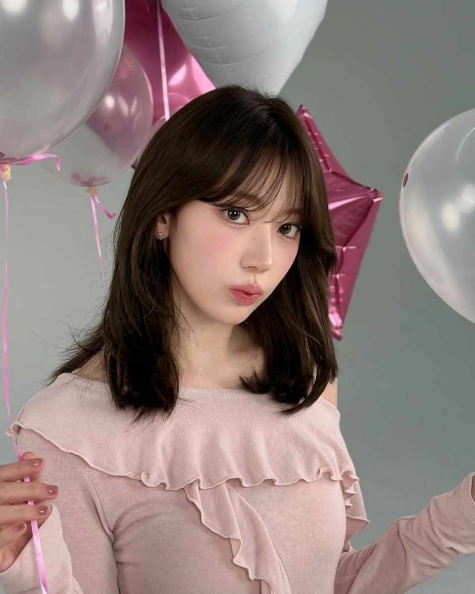 2025韩国流行发型：3、中长发层次剪