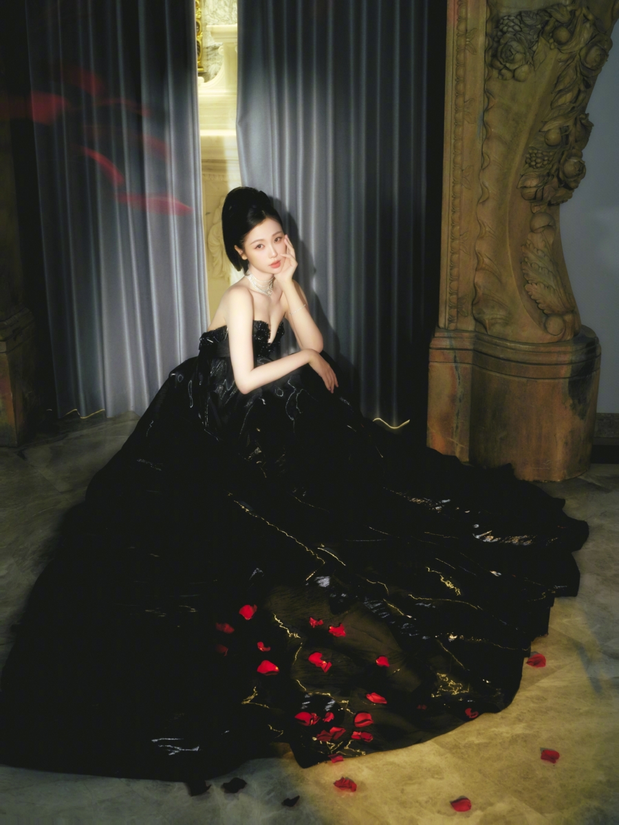 内娱最具商业价值女明星TOP 10：虞书欣