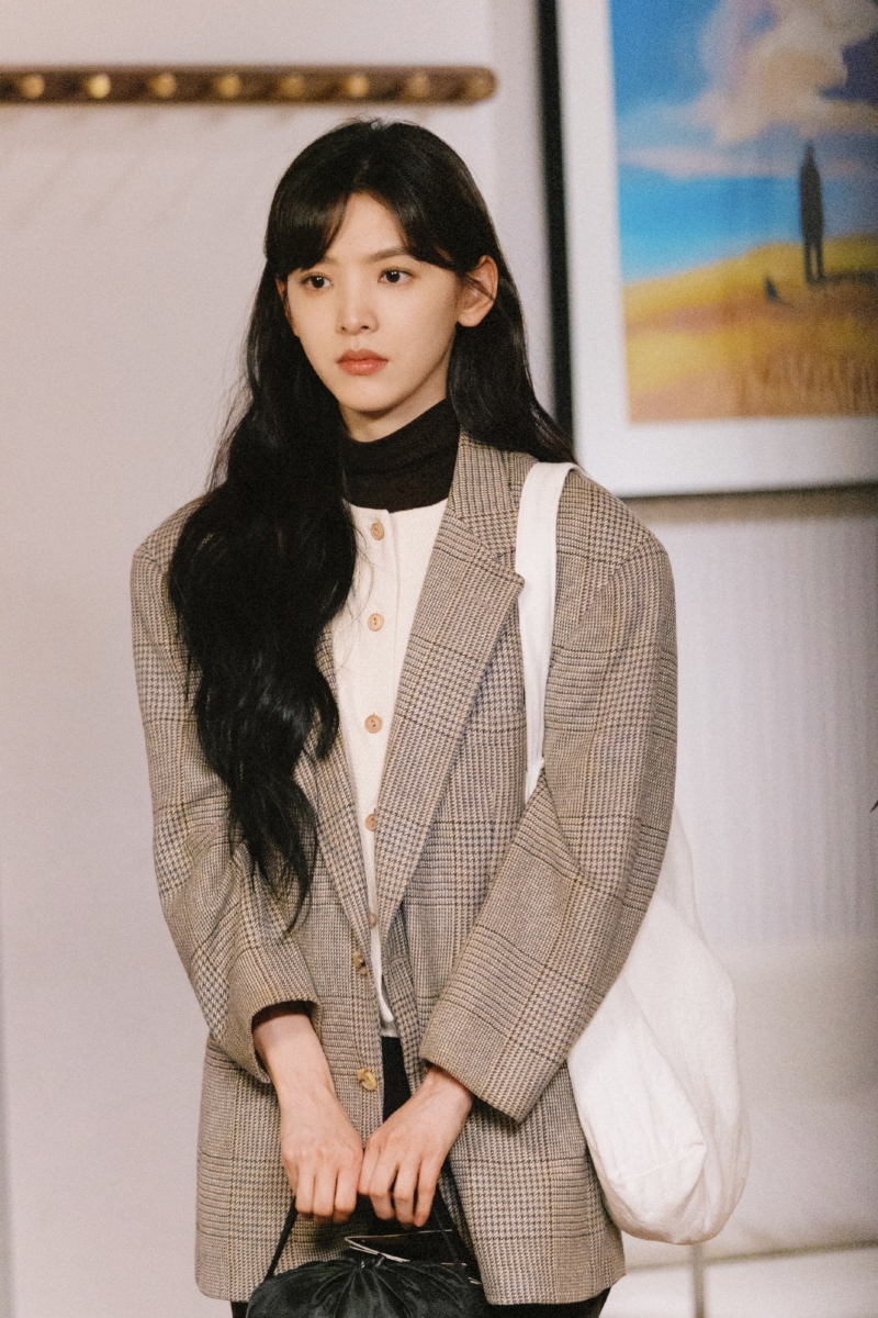 《难哄》温以凡穿搭：2、温柔通勤风