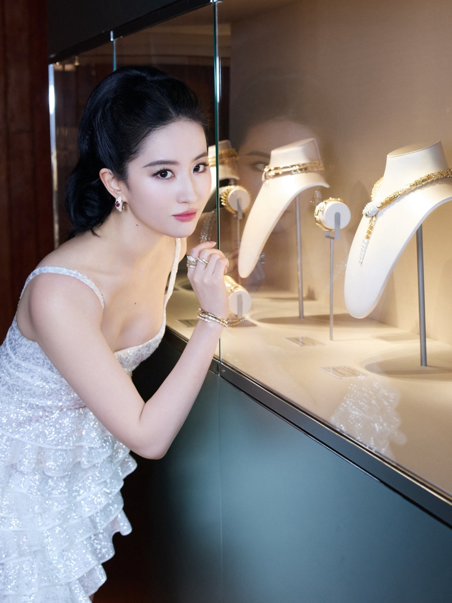 内娱最具商业价值女明星TOP 5：刘亦菲