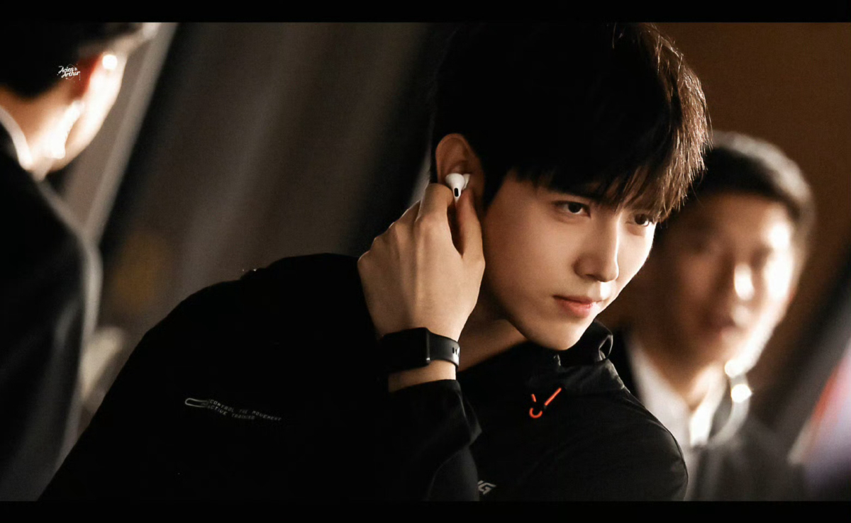 9、陈飞宇 |《吃饭跑步和恋爱》甘扬