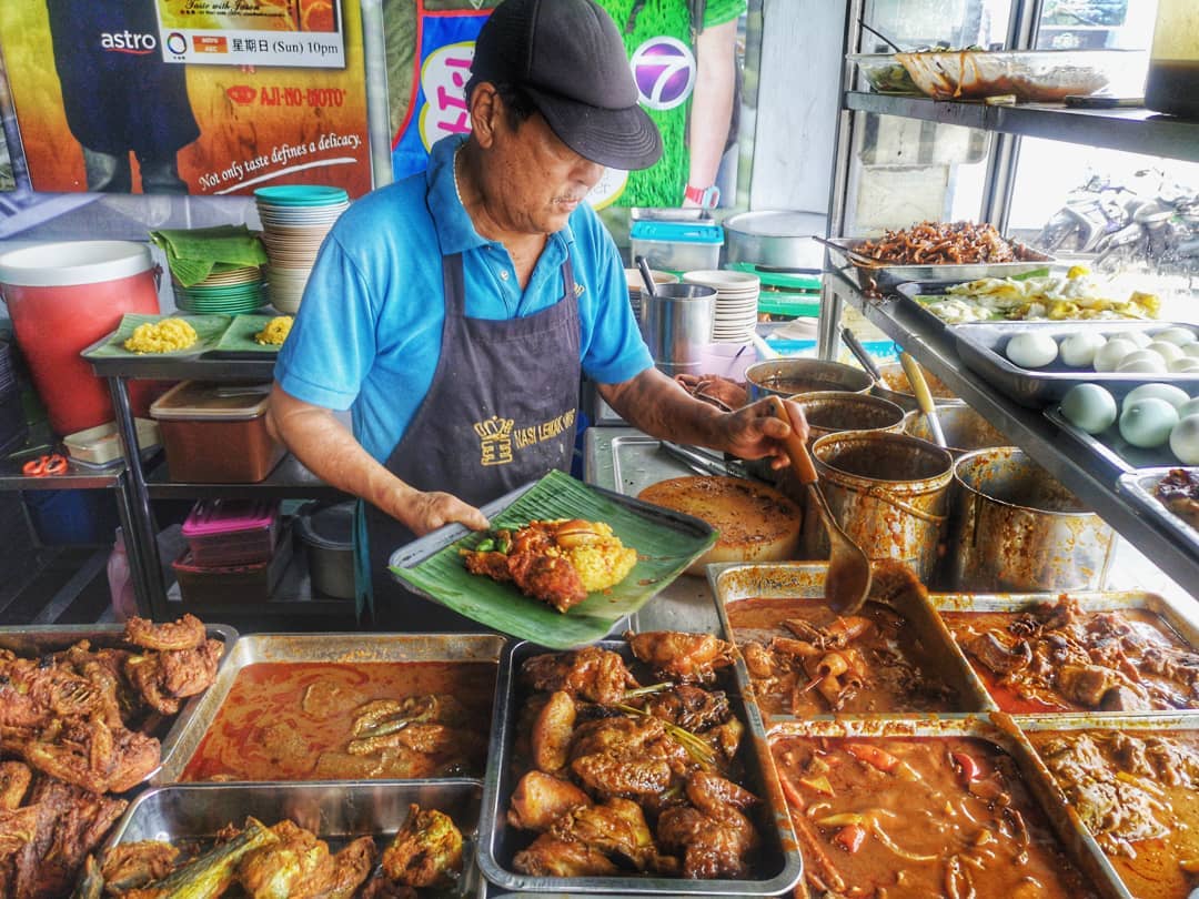 1、Nasi Lemak Ong 王咖喱饭