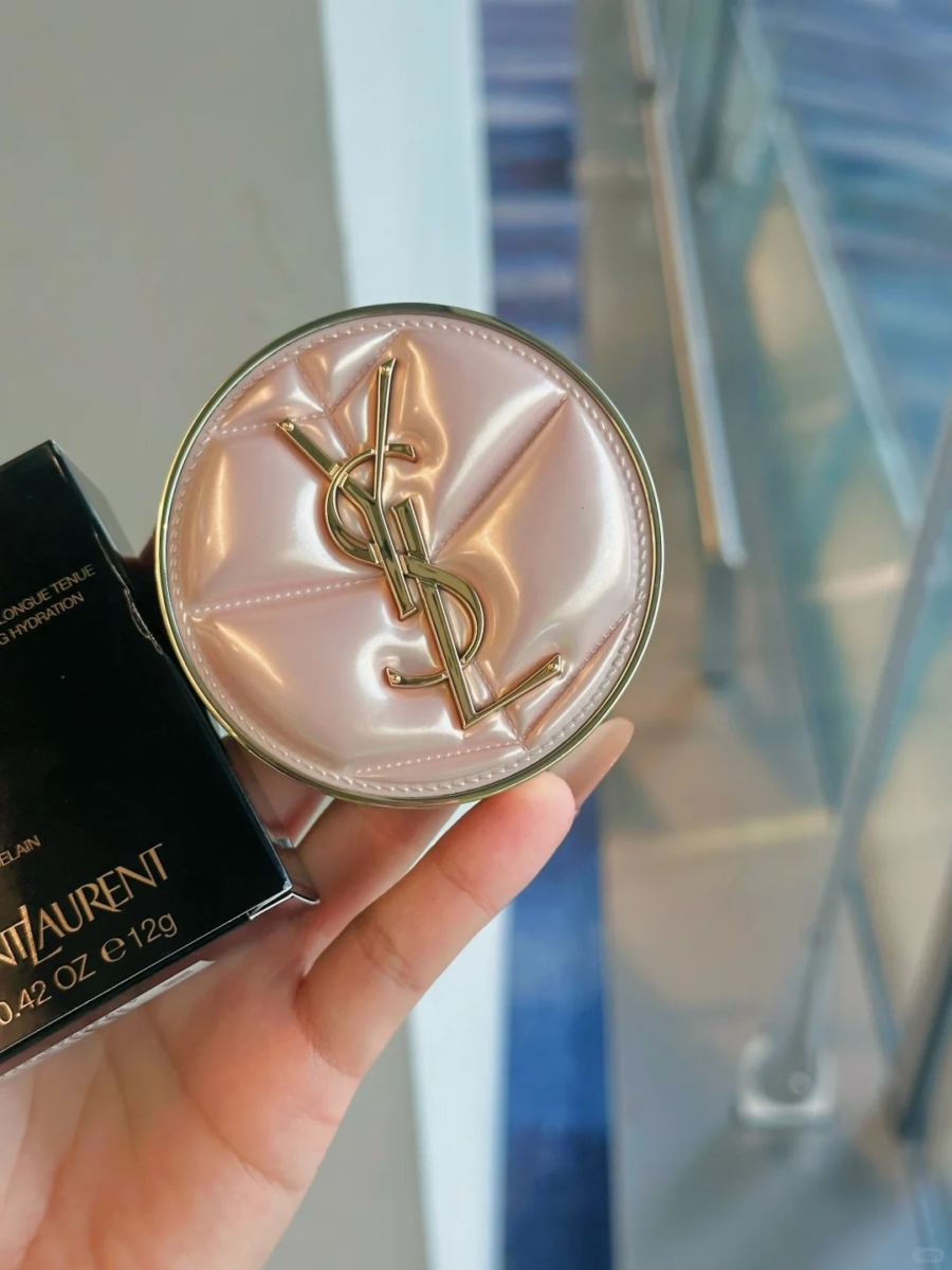 YSL 云朵皮革气垫（2025春季限定）