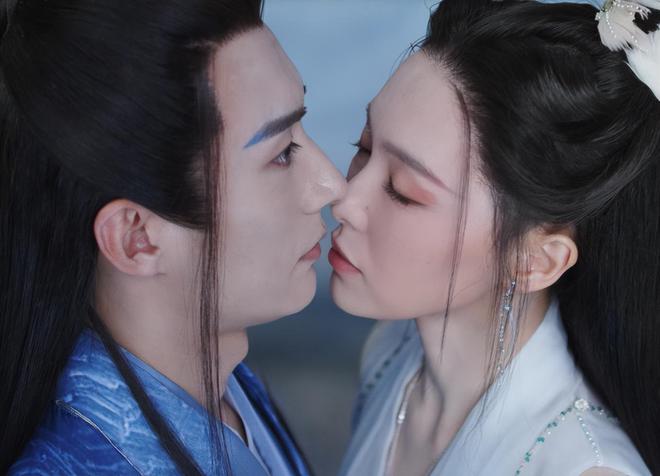 《念无双》