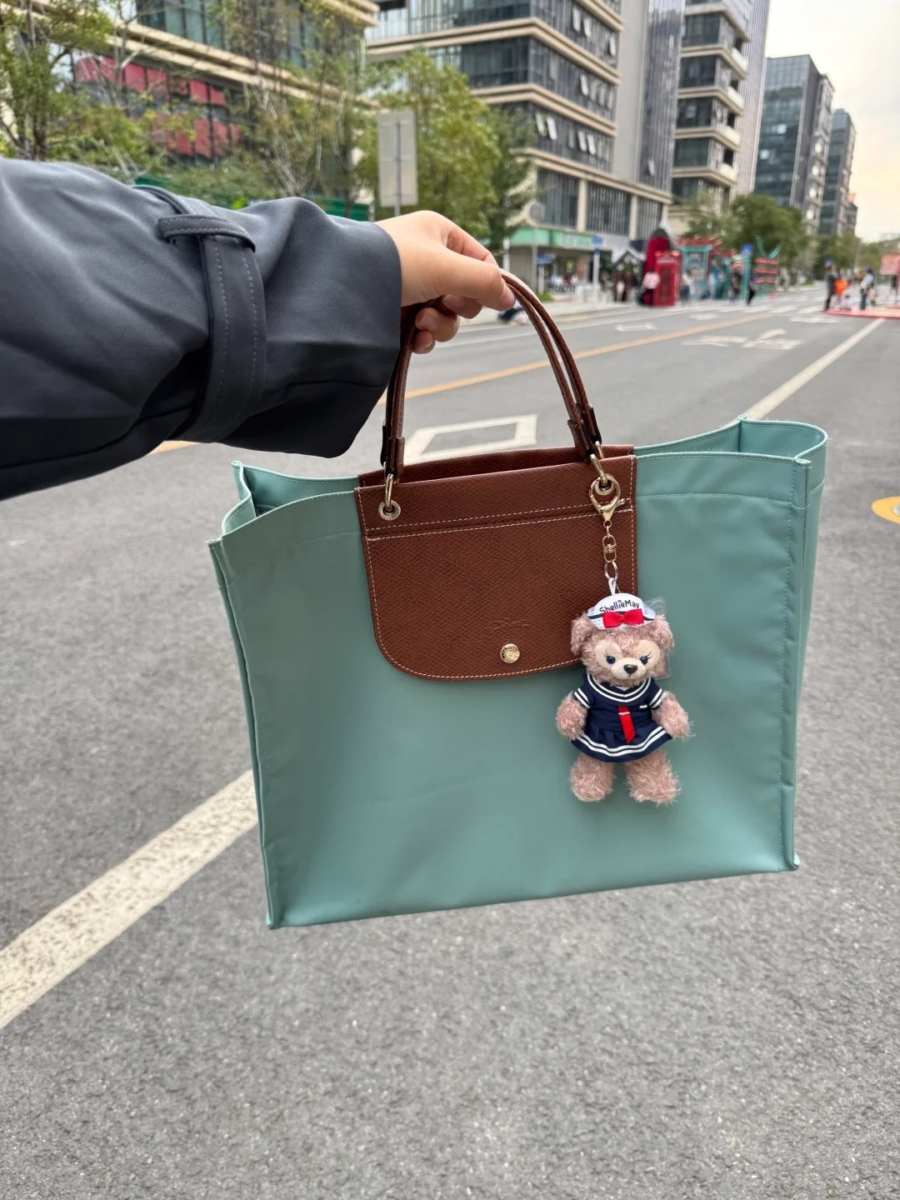 1、Cabas Longchamp L Tote Bag