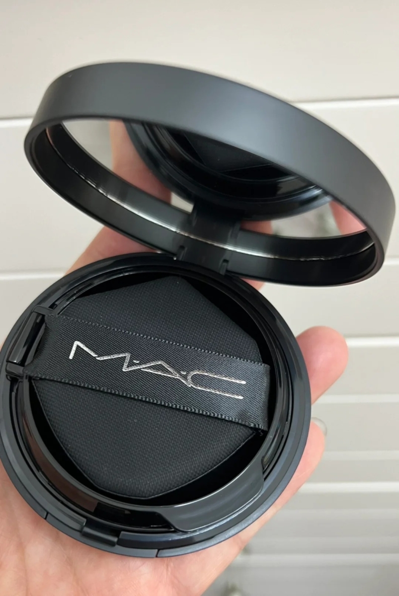 M.A.C 小飞蝶气垫