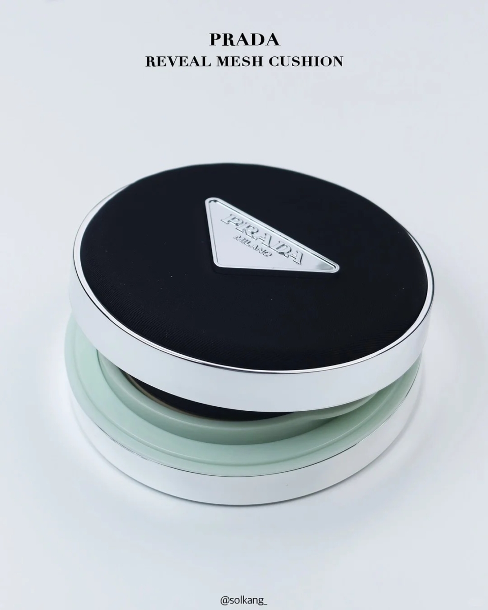 PRADA Re-Nylon 高级定制气垫