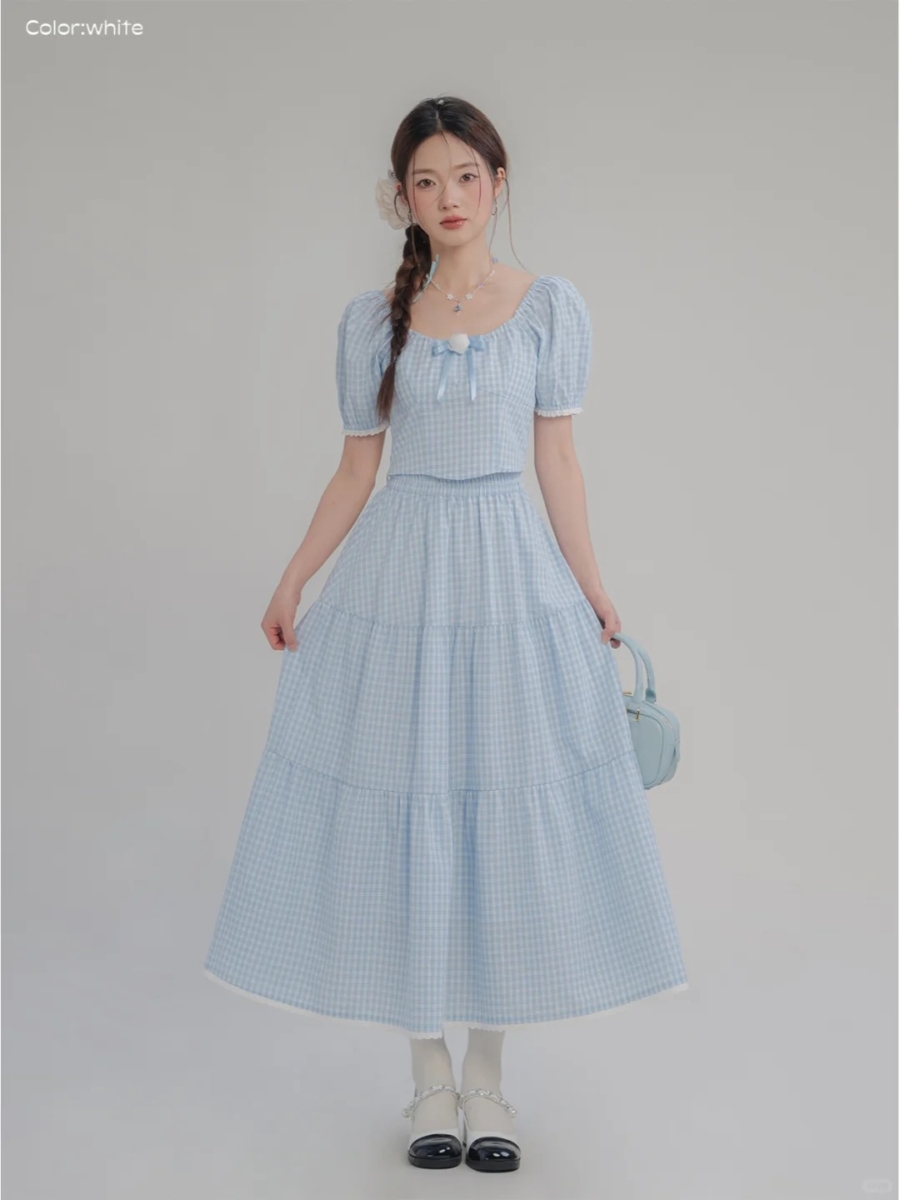 公式1：泡泡袖上衣 + 长裙