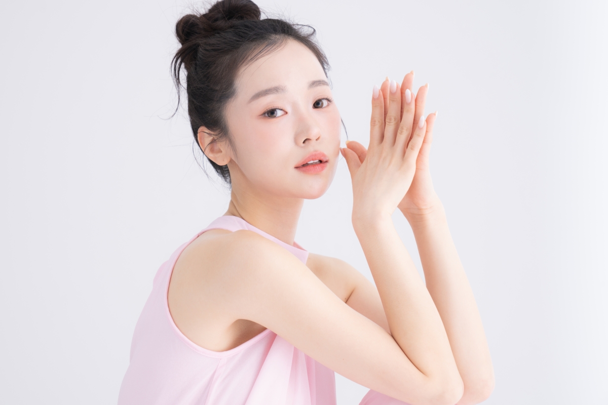 除了外在保养，饮食调理帮助由内而外抗老，拥有水嫩透亮的年轻肌！