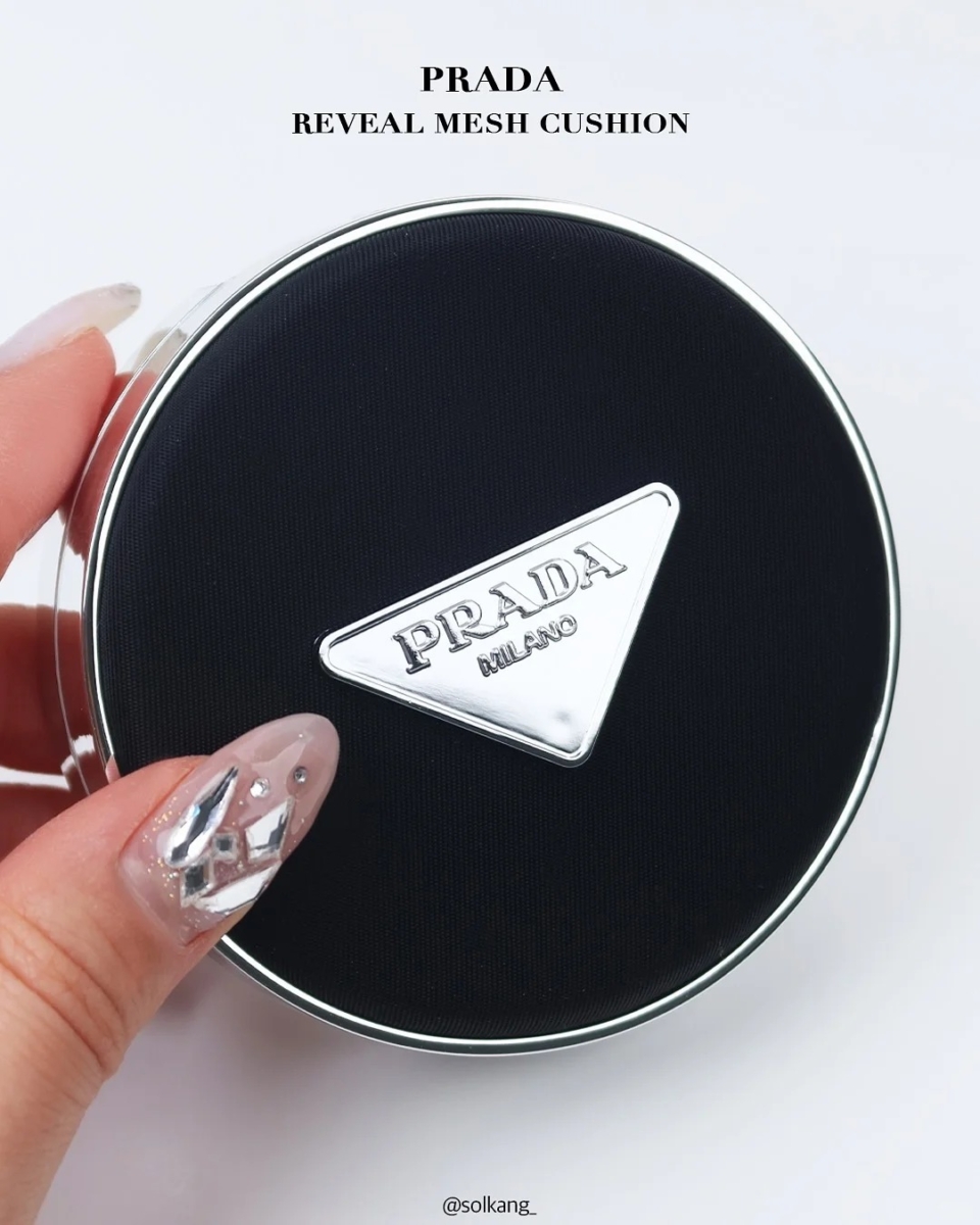 PRADA Re-Nylon 高级定制气垫