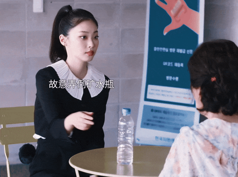 傲娇小猫化成漂亮少女