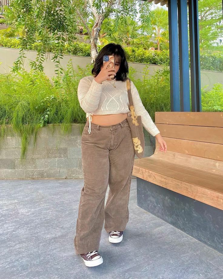 解锁6大选裤秘籍，穿出梨形身材好比例