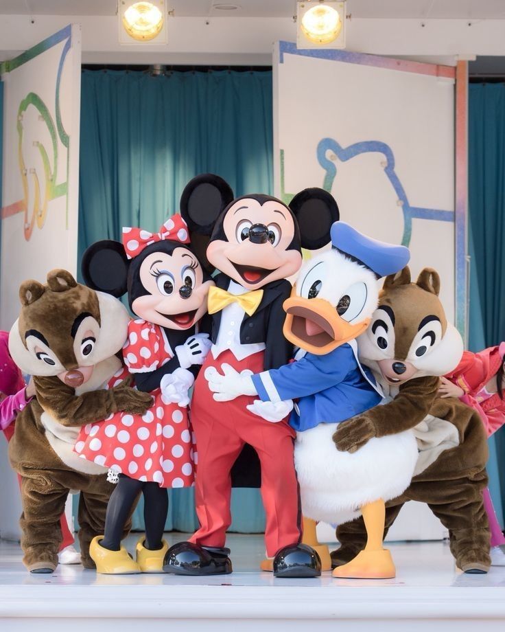 拥抱迪士尼角色请温柔避开头部禁区