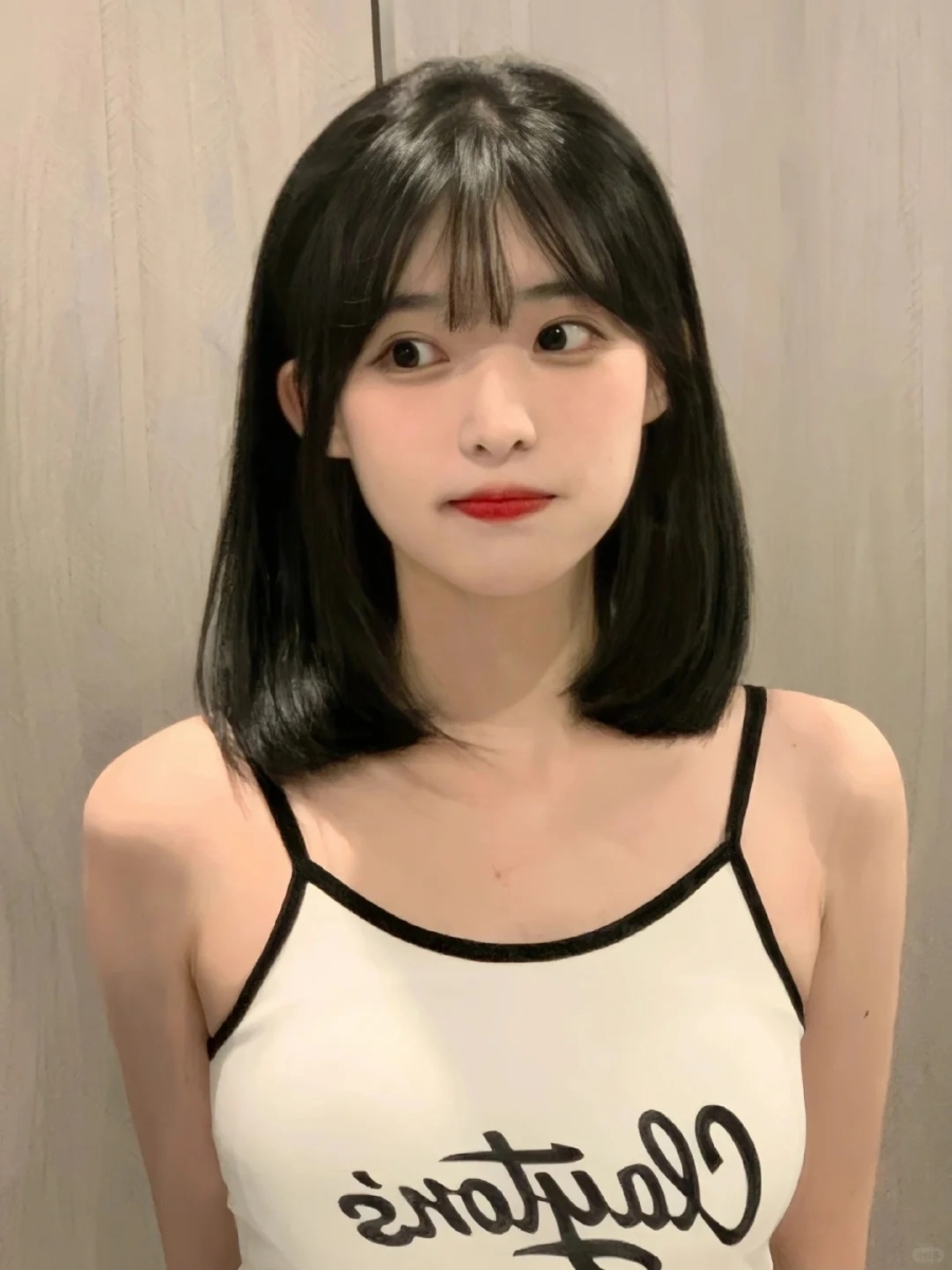 整齐内扣锁骨发