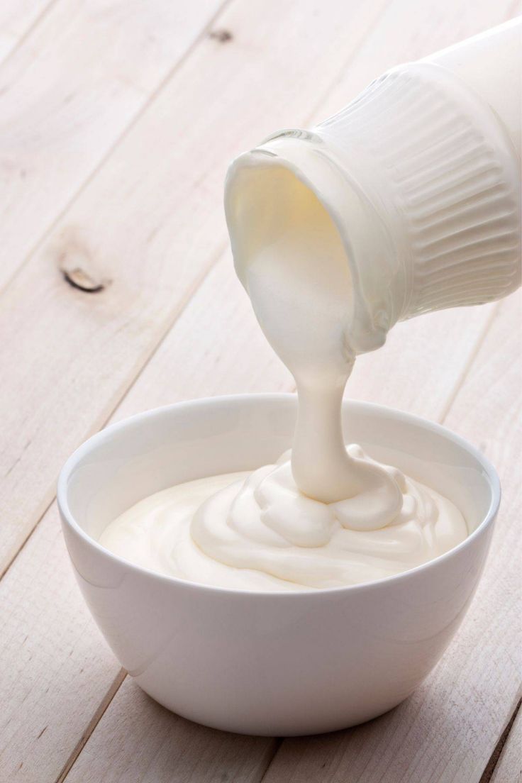 6. 无糖酸奶 (Unsweetened Plain Yogurt)