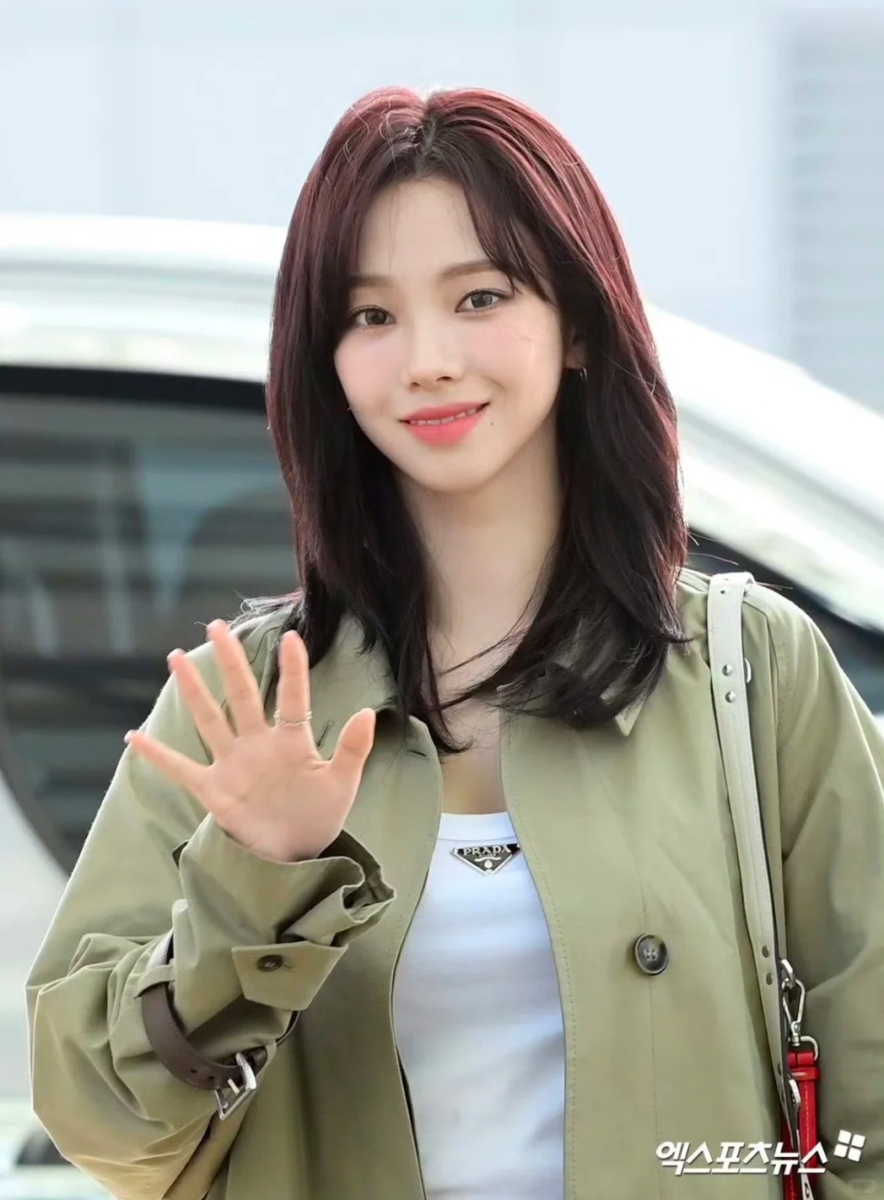 高层次锁骨发 | Karina 同款