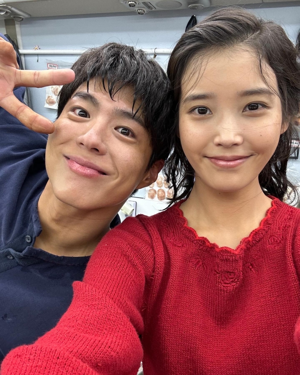 IU、朴宝剑分别获提名百想视后、视帝