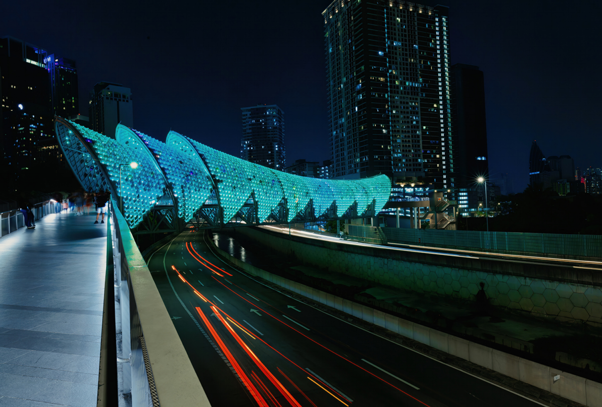 沙洛马行人天桥 (Saloma Link Bridge)