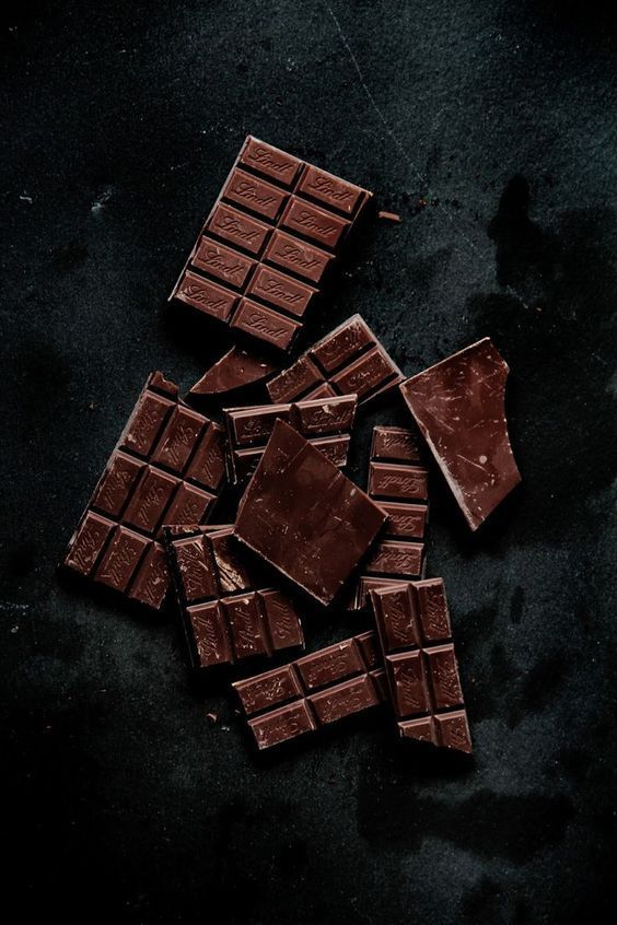 1. 黑巧克力 (Dark Chocolate - 70%可可含量或更高)