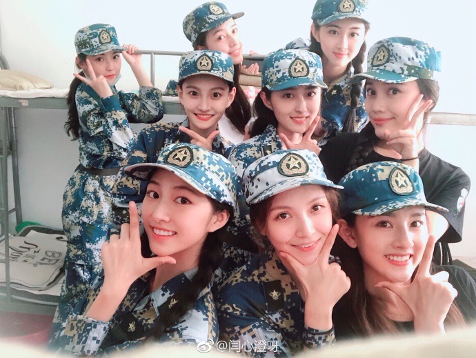 宋祖儿军训照