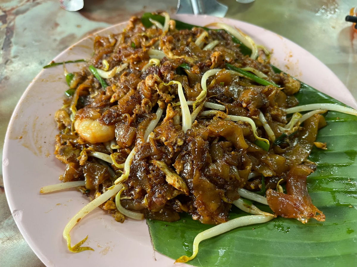 明秦炭烧鸭蛋炒粿条