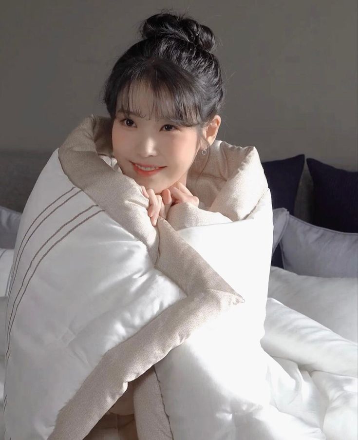 IU
