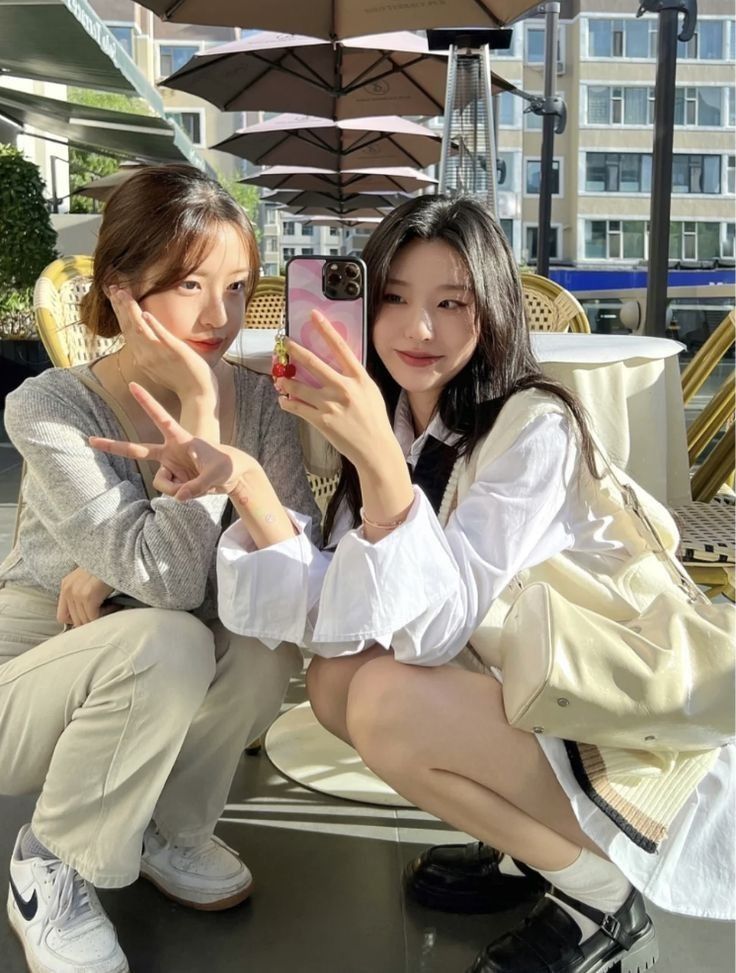 虚伪赞美和恭维