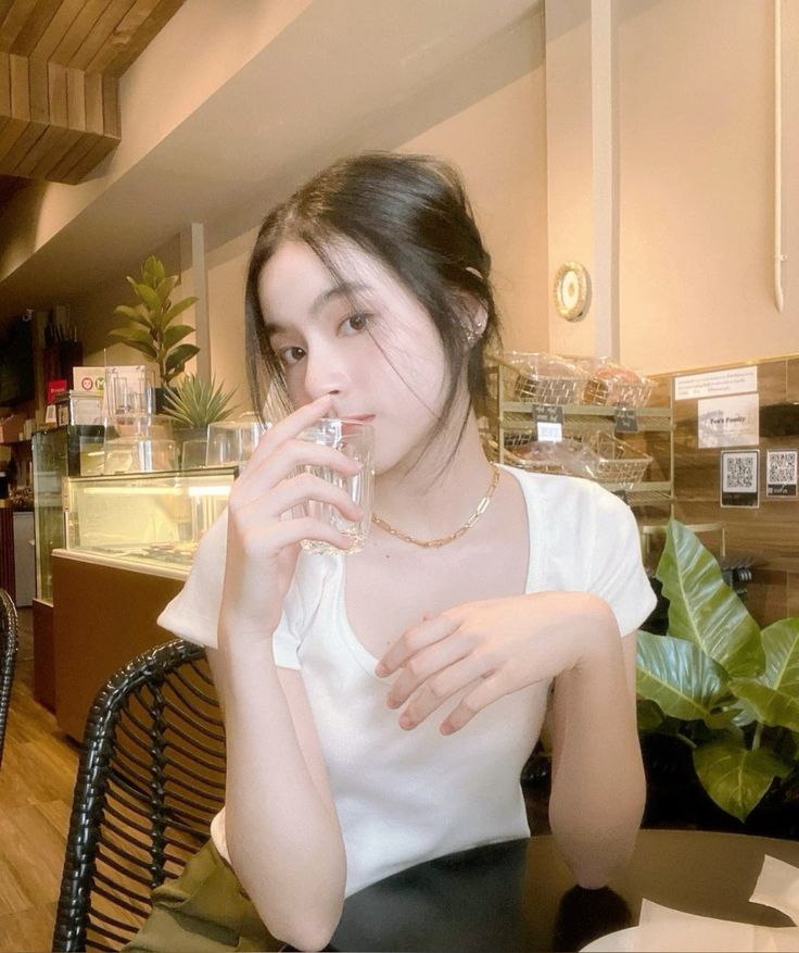 1.1 生活必需罐 (Necessities Jar - 55%): 你的“日常开销CEO”