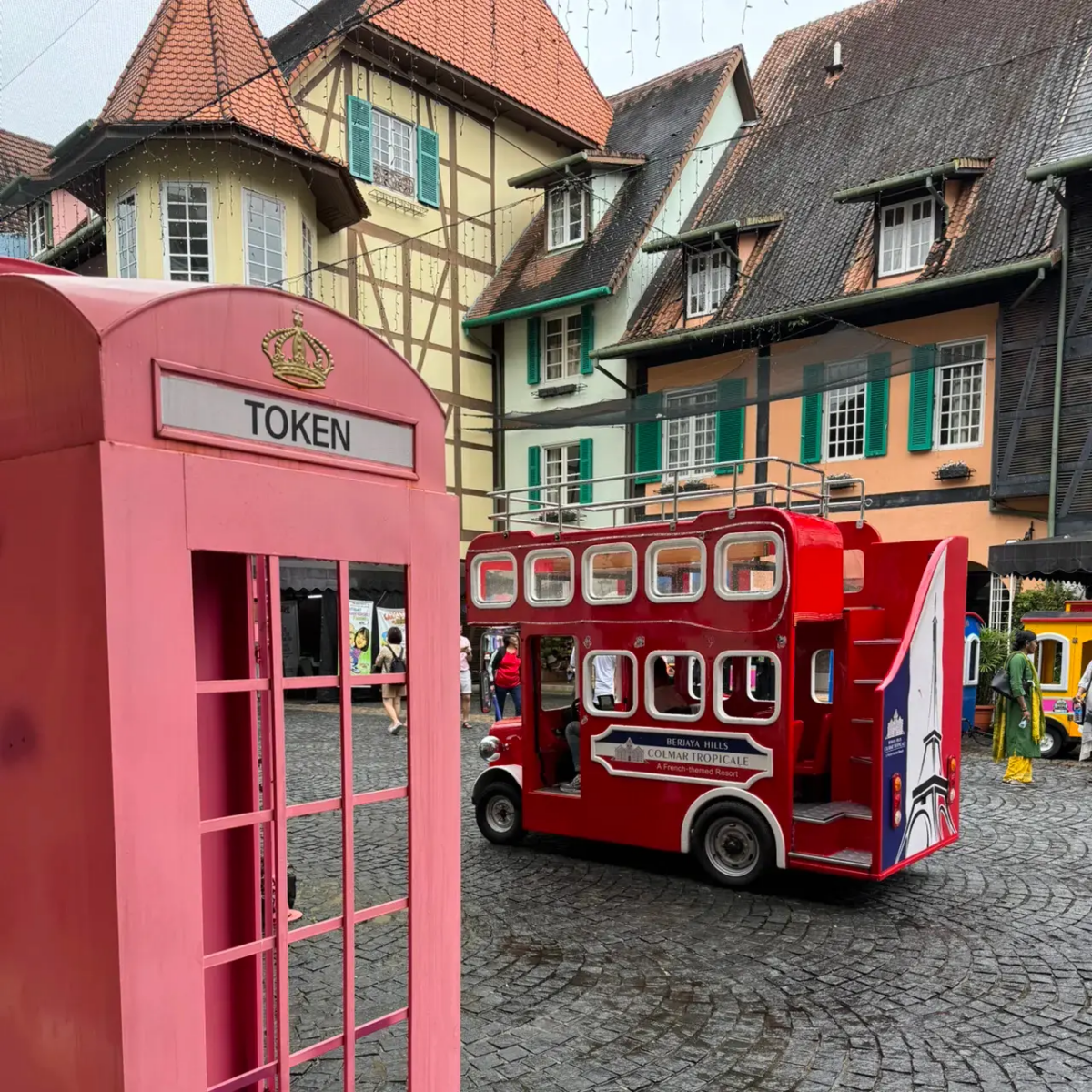 法国村（Colmar Tropicale）童话街道与拱门