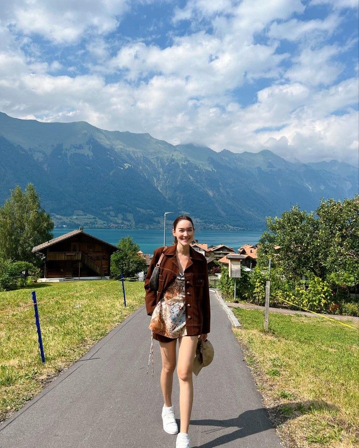 1. 走路带风，思维也在“高速公路”