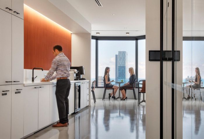 11. “水”能载舟亦覆舟：避开饮水机和洗手台！ 