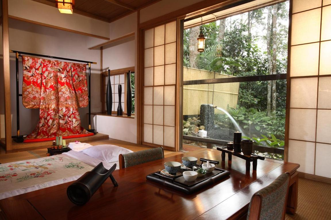 Colmar Tropicale Hotel