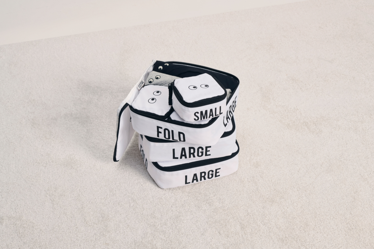 Anya Hindmarch 经典标志