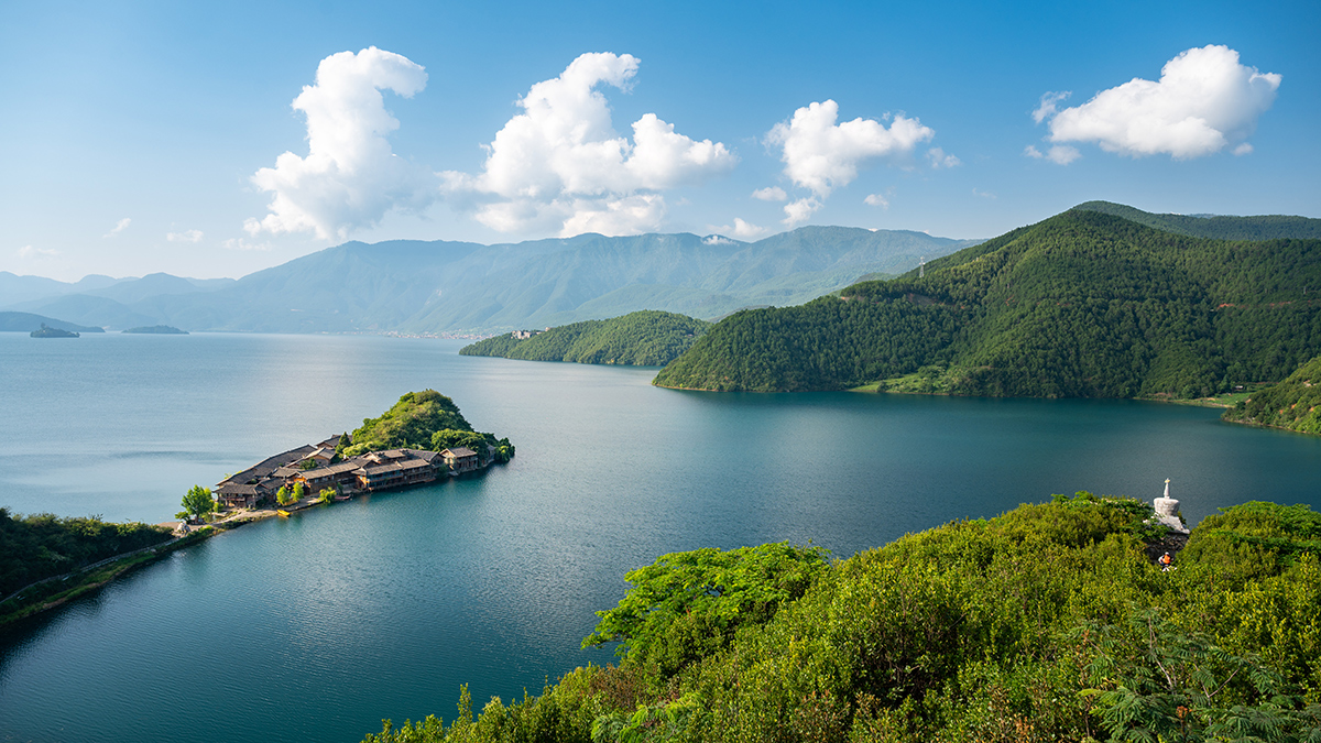泸沽湖