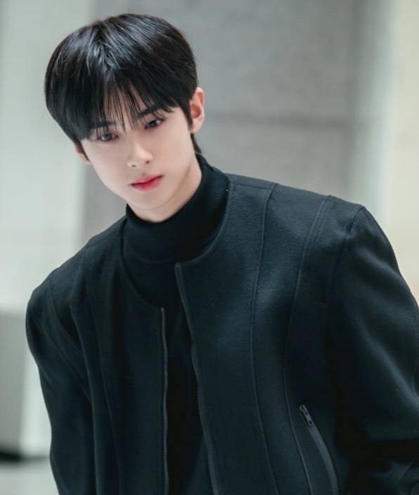 网友认为金旻奎神似车银优+边佑锡+金硕珍?