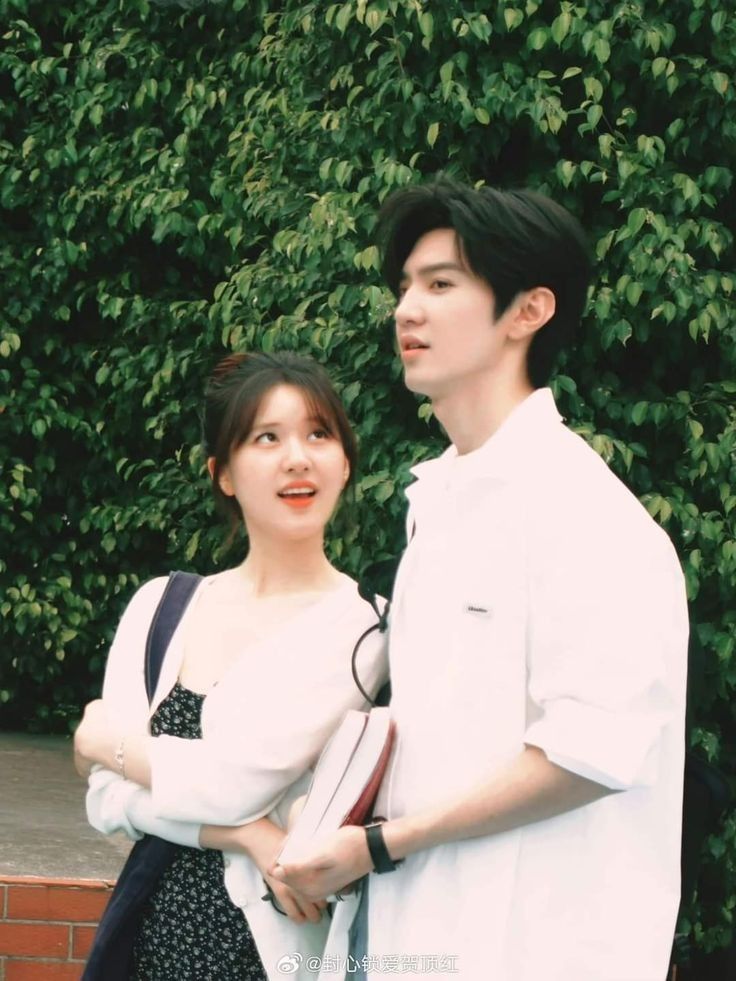 选 B 的你：最合拍的是安静沉稳有质感的“知性学霸型”伴侣！