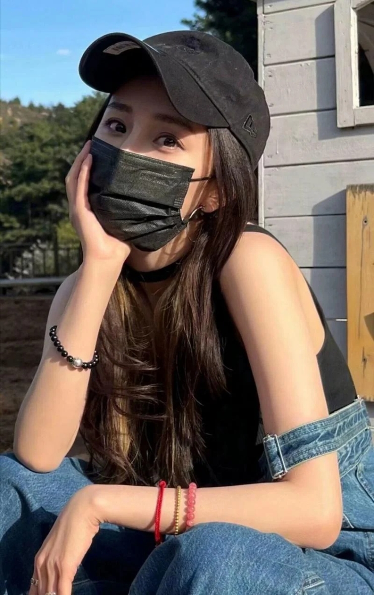 金运石在佩戴不同手上有着不同的功效