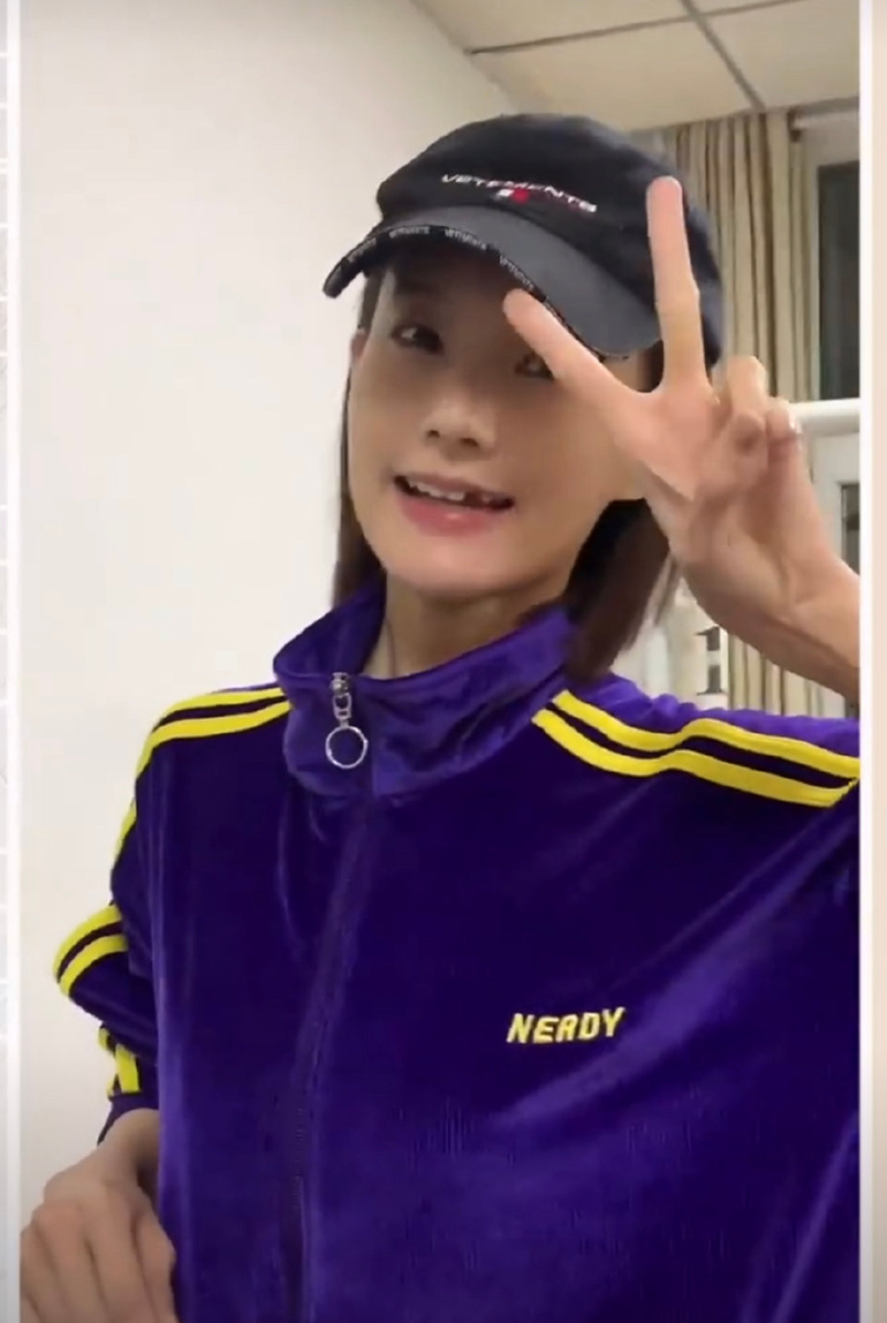 6. 咬鸡爪掉牙？她靠502粘牙继续录节目！