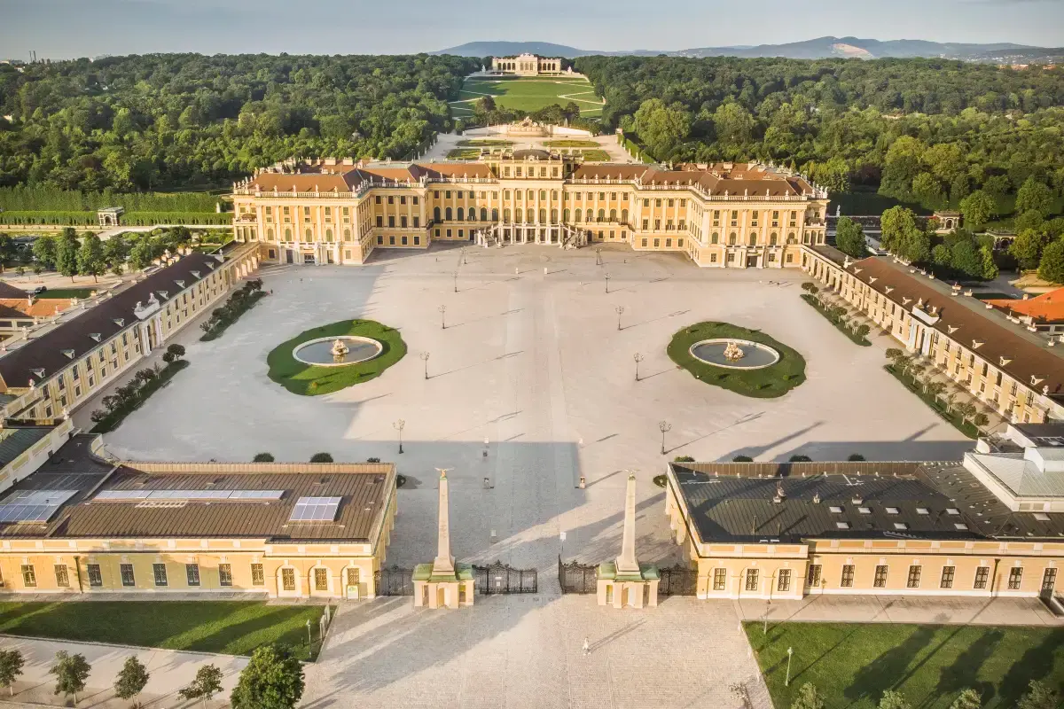 维也纳景点：美泉宫（Schönbrunn Palace）