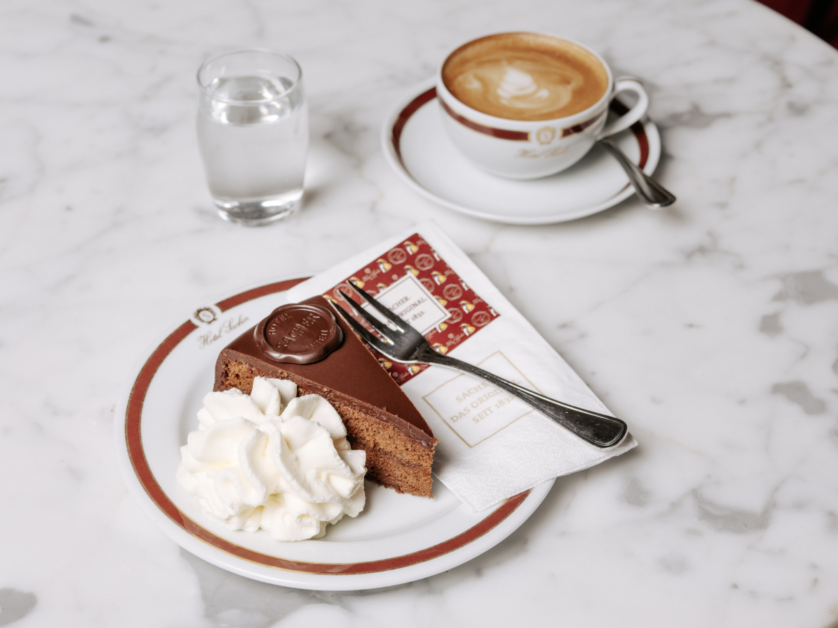 维也纳美食:萨赫蛋糕(Sachertorte)