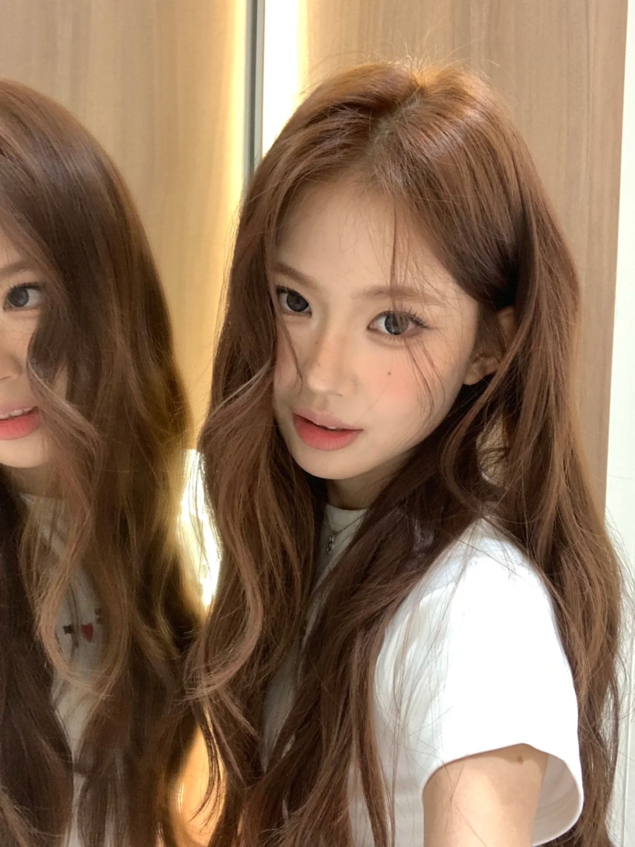 2025 夏季发色推荐:7. 焦糖粉棕