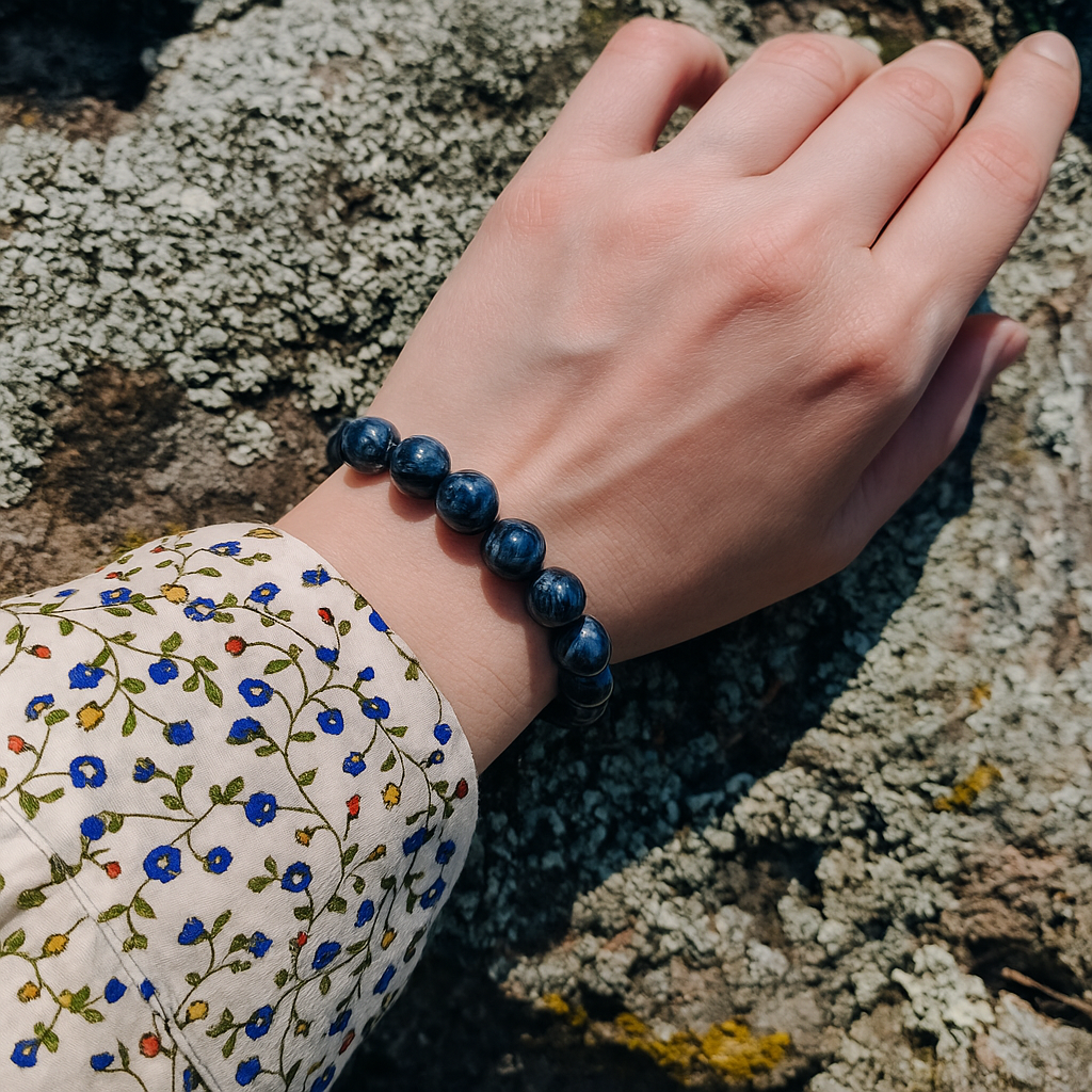 虽然彼得石以高能量著称,但这并不意味着人人都适合、不加节制地佩戴它