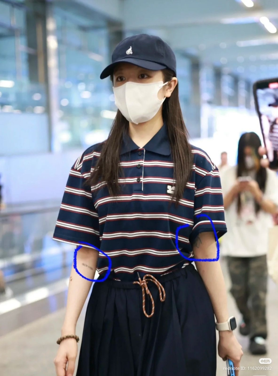 7.左右手臂都有纹身