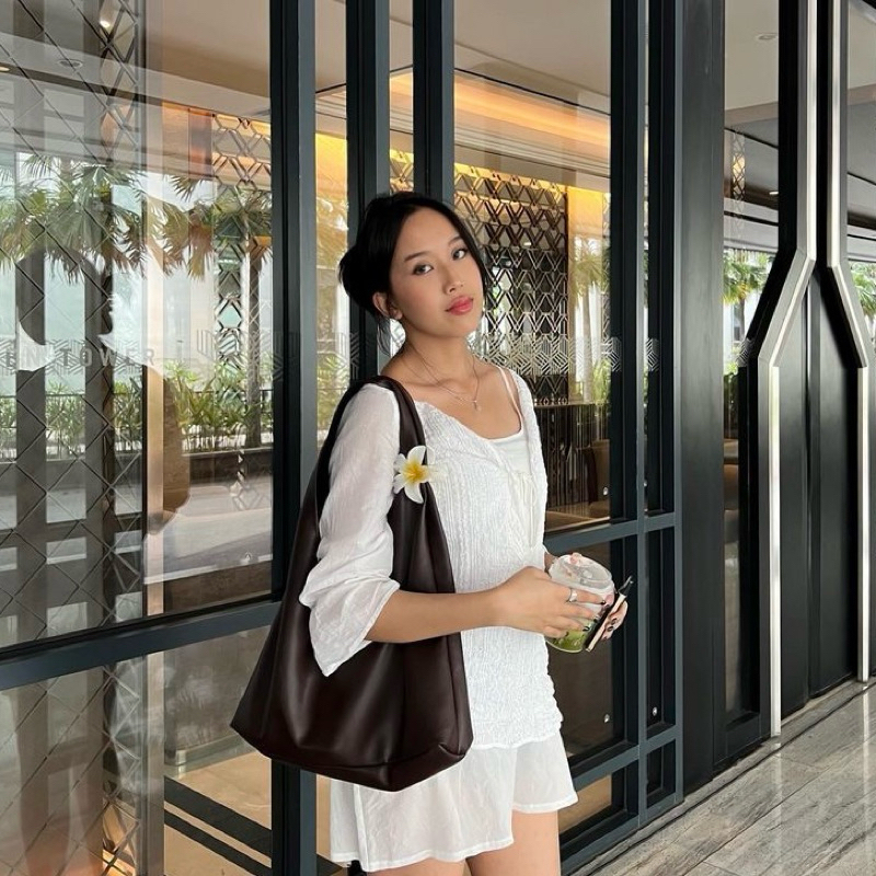 Peast Lavie Alma Cloud Bag Leather Hobo Bag