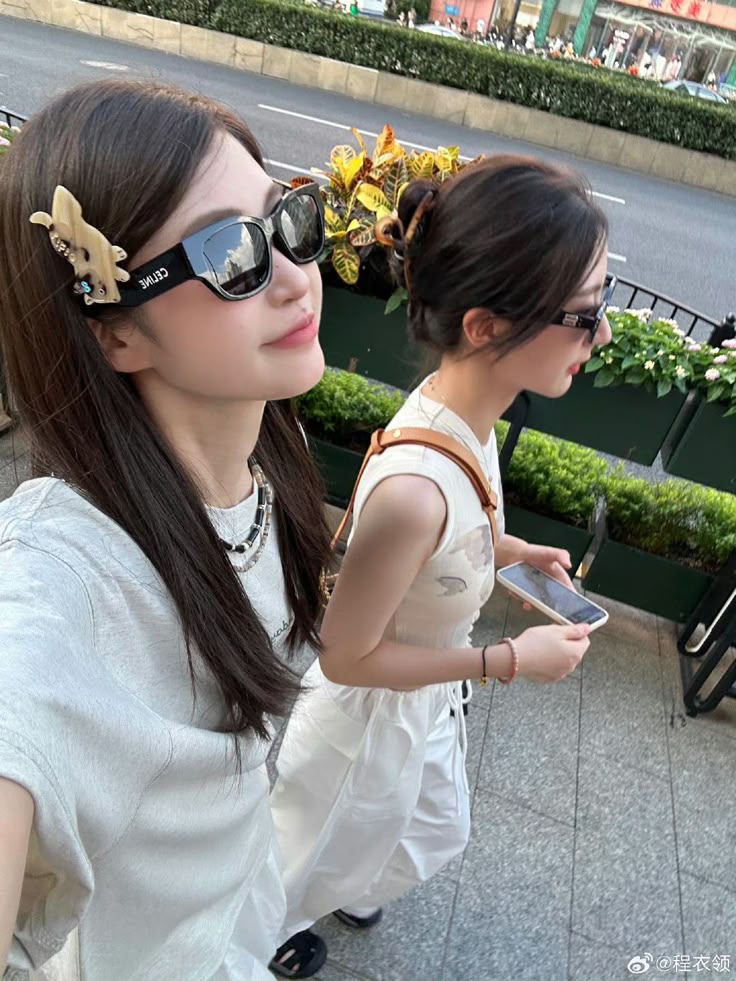 1. 你们的生活轨迹，跑出两个宇宙