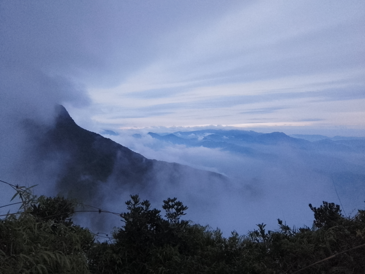 吉保山（Mount Korbu）